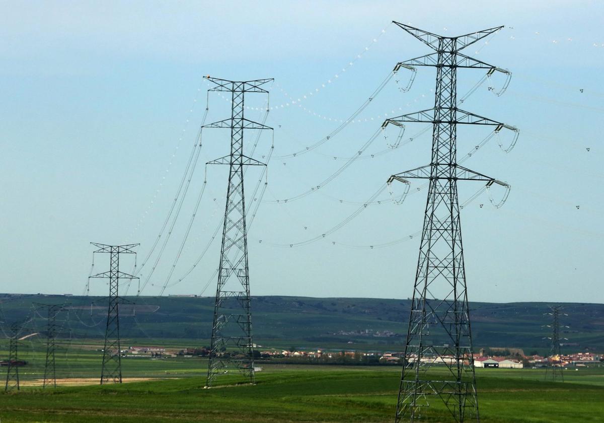 Hasta ocho horas de diferencia en el regreso de la luz a Segovia