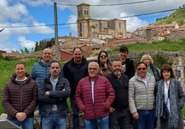 Vecinos y ediles de Wamba y Pampliega durante la reunión mantenida este fin de semana en el municipio burgalés