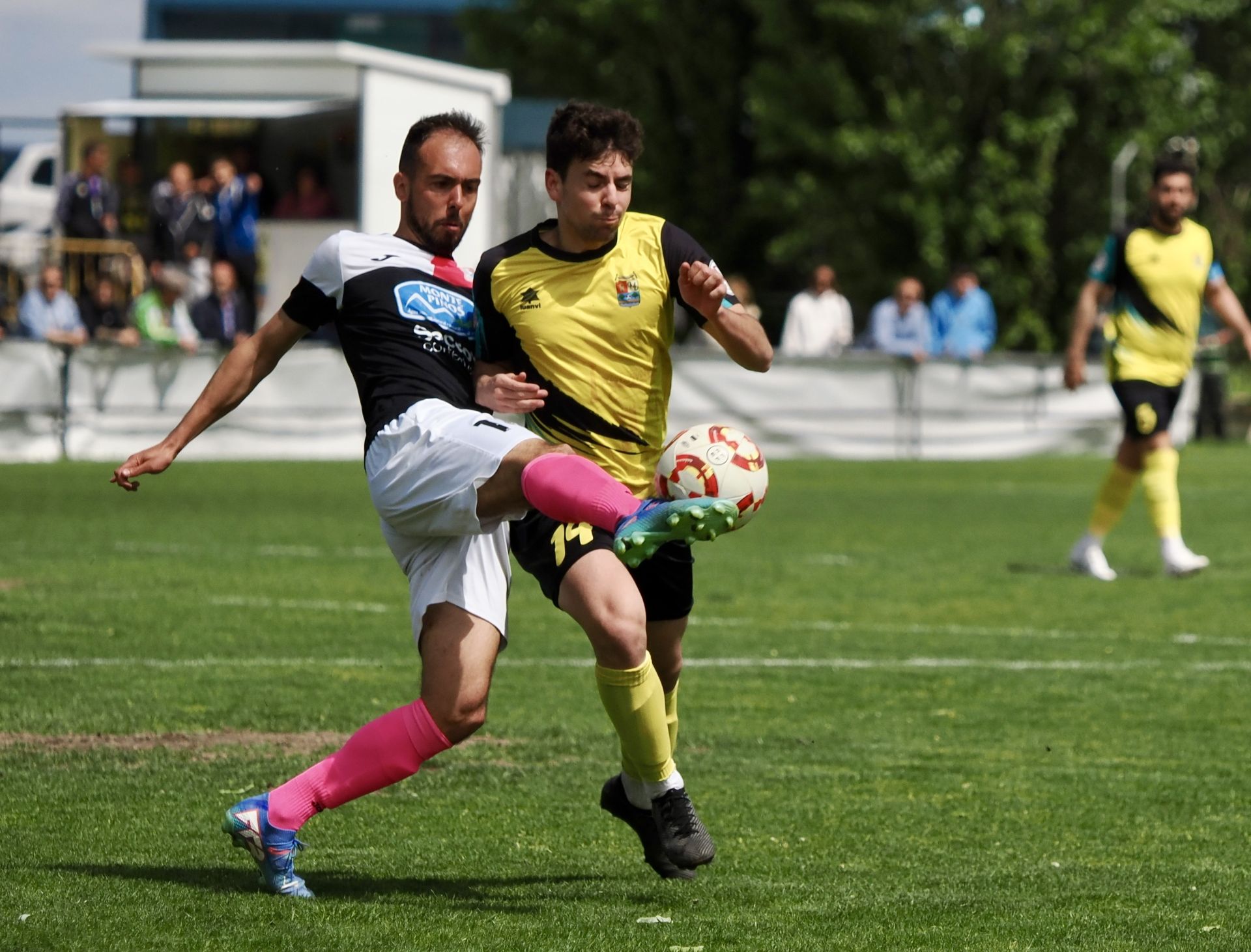 El partido entre el Mojados y el Almazán, en imágenes