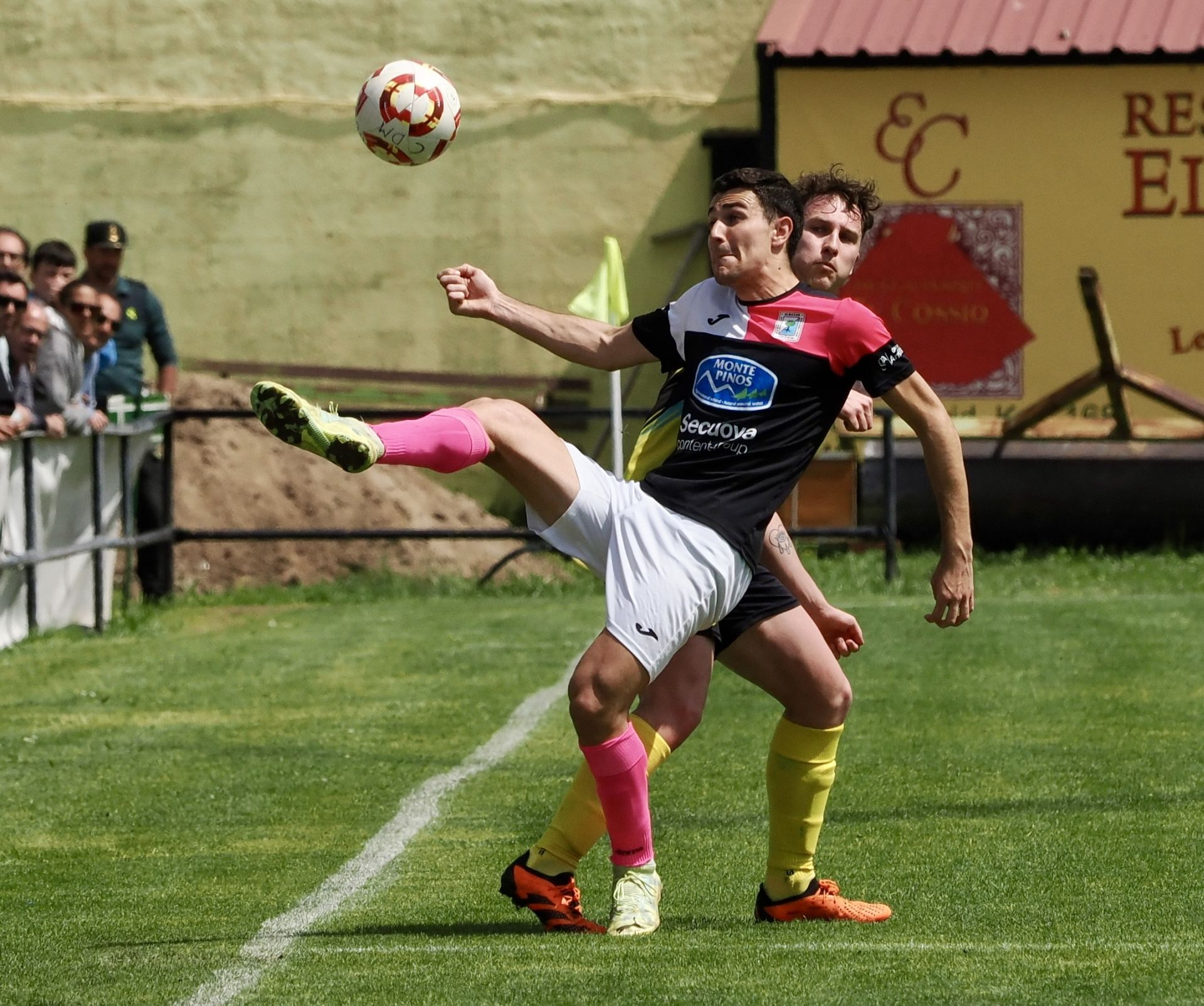 El partido entre el Mojados y el Almazán, en imágenes