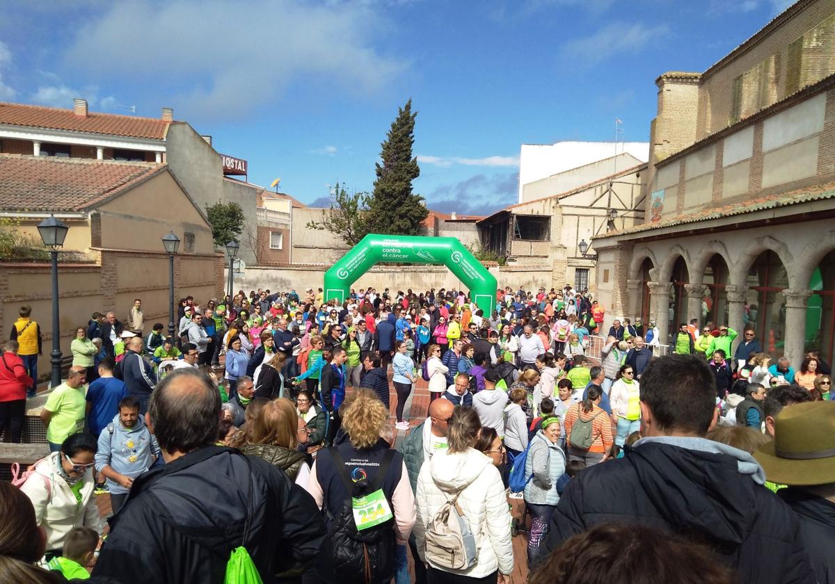 La Marcha Contra el Cáncer de Olmedo se supera con más de 1.200 inscritos
