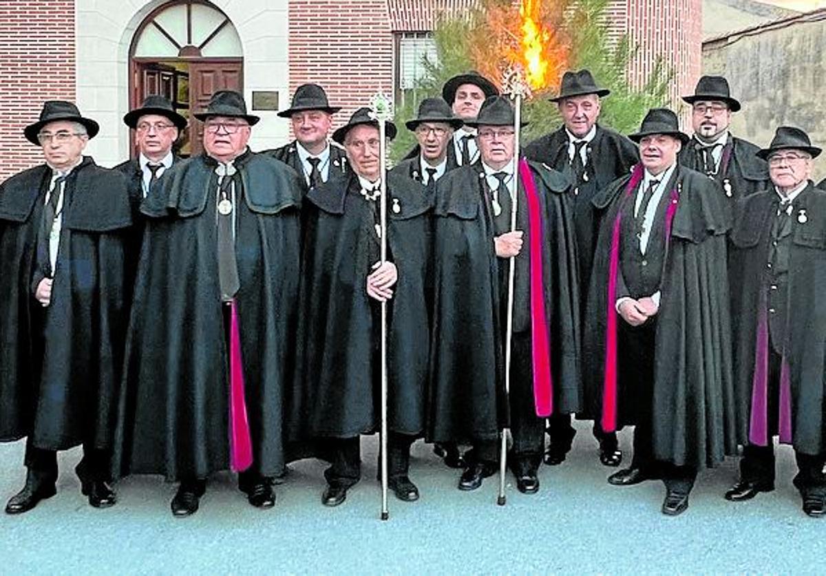 La centenaria Cofradía del Pino de Olmedo celebra su tradicional quema