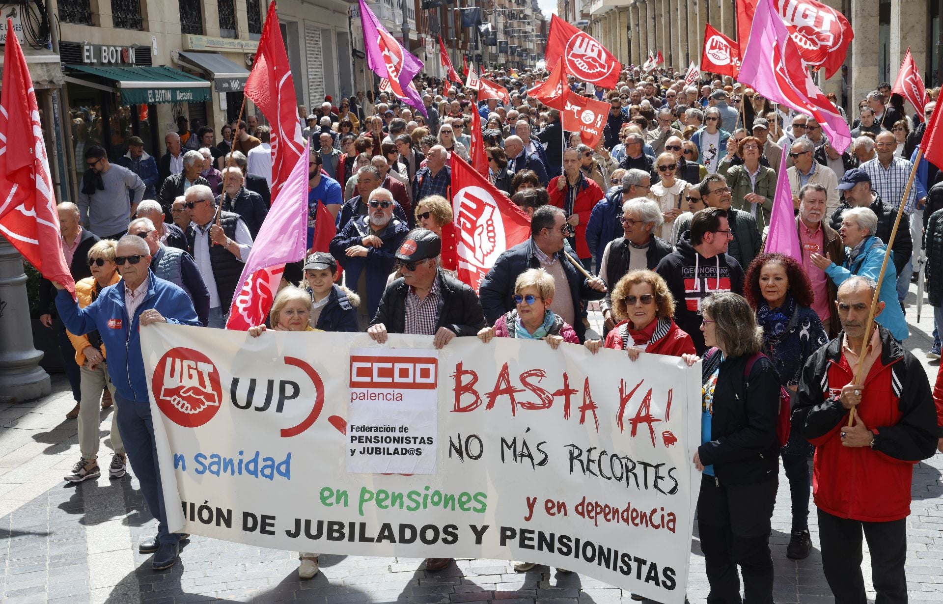 Festivo y reivindicativo Primero de Mayo en Palencia