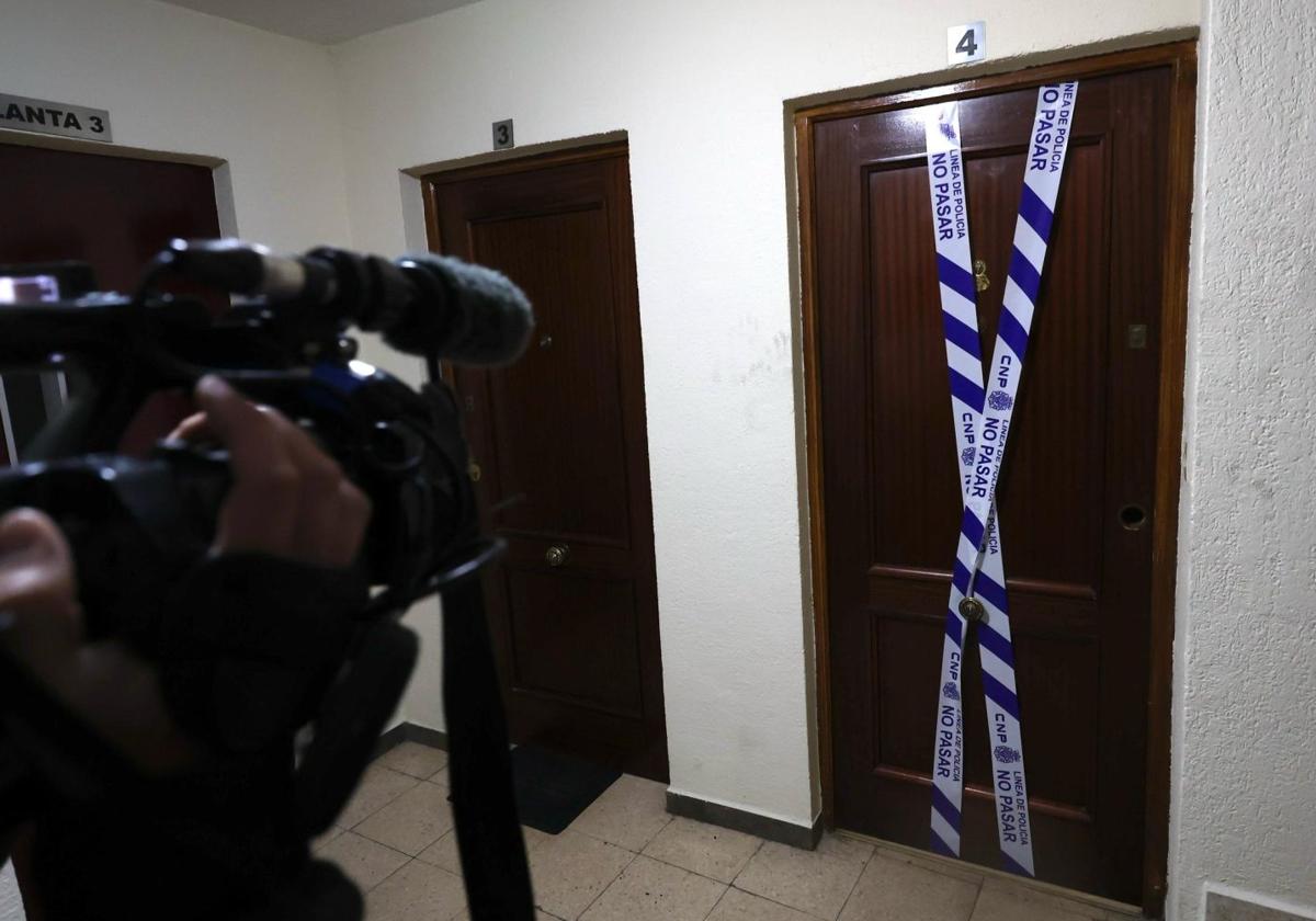 Hallan muertas a dos personas en un domicilio de Ávila