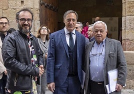 Rodrigo Tamarit, director del Fácyl, Carlos García, alcalde de Salamanca, y Gonzalo Santonja, consejero de Cultura.