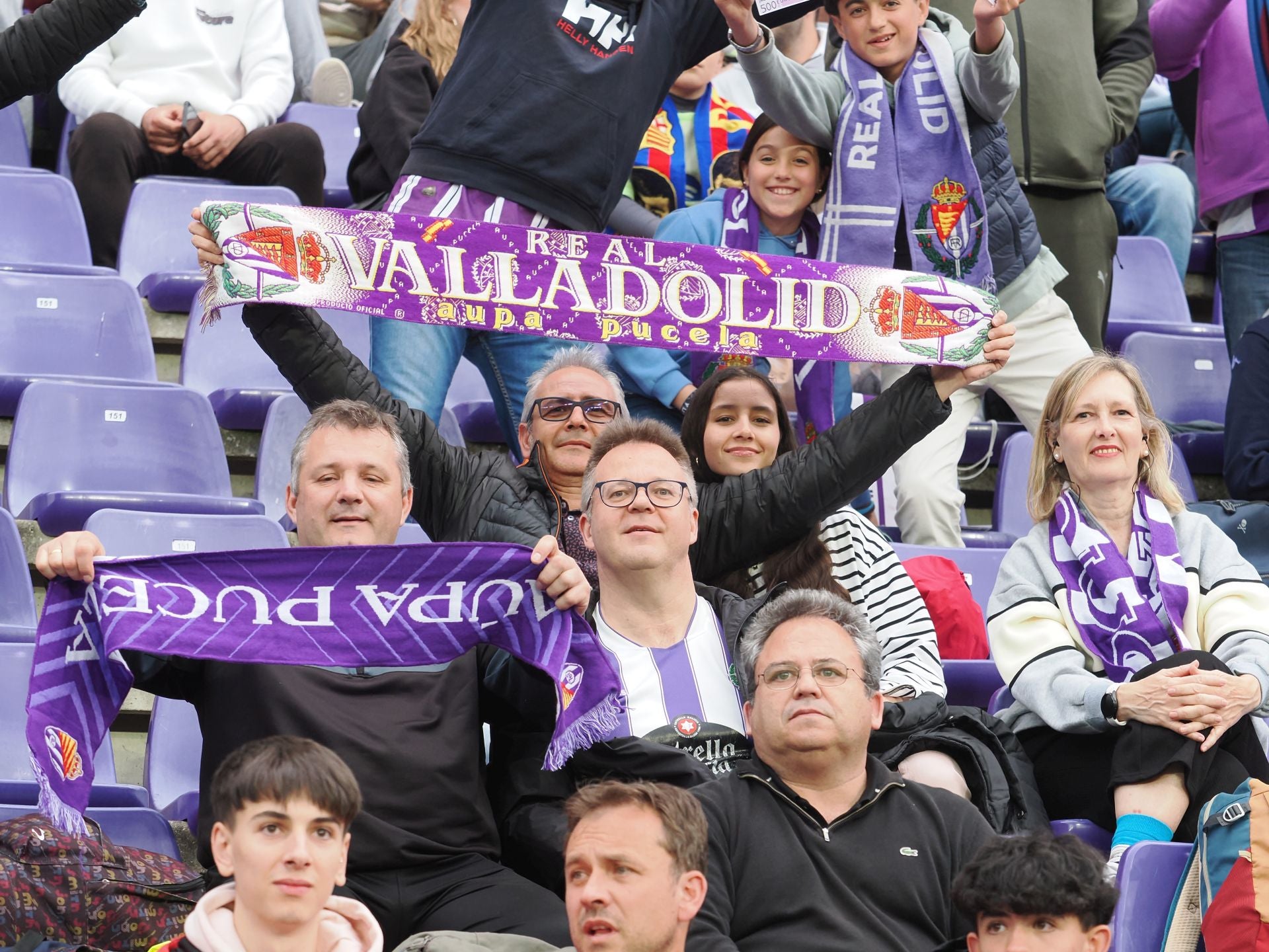 Búscate en la grada del Real Valladolid - FC Barcelona (5/5)