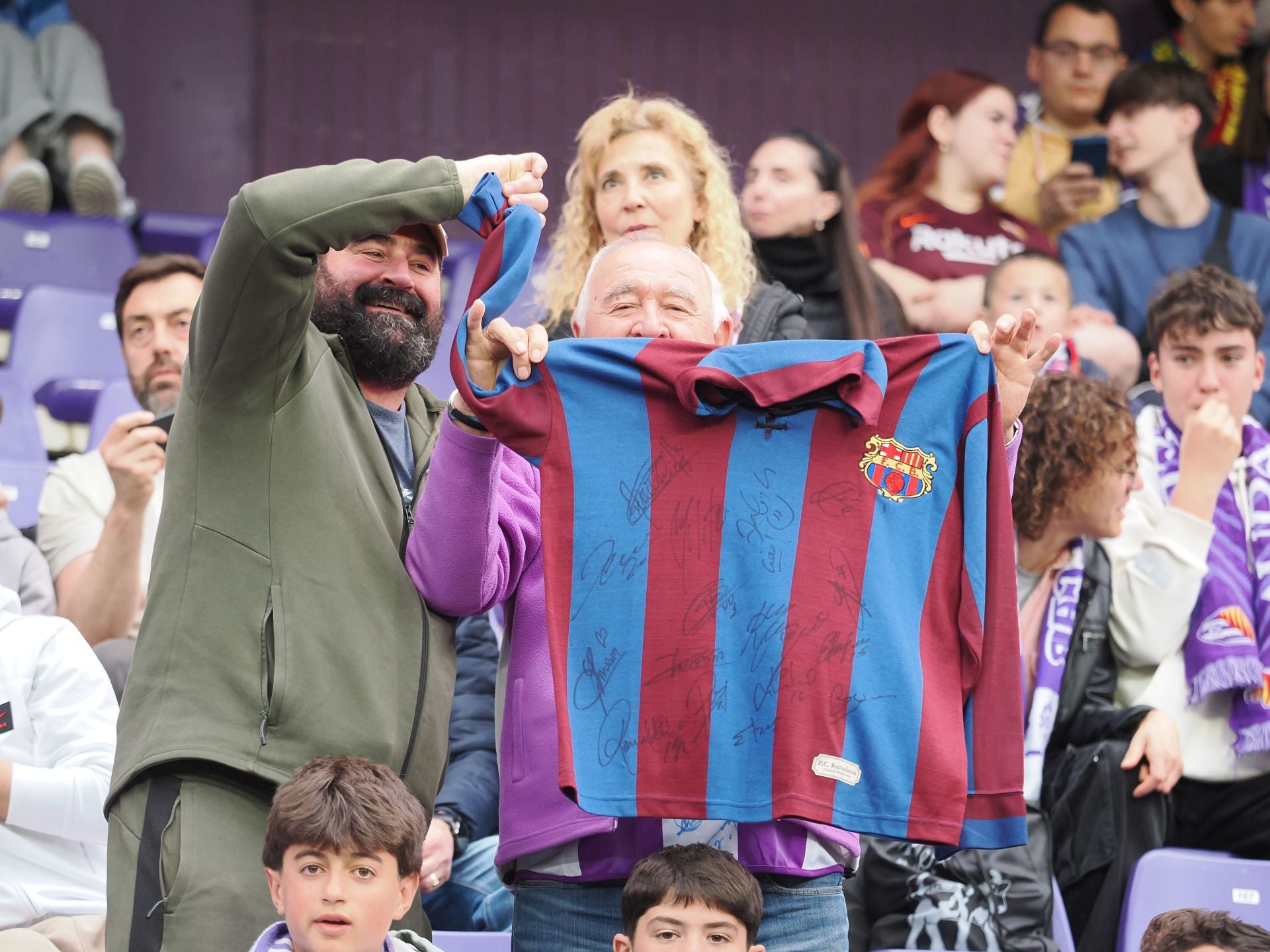 Búscate en la grada del Real Valladolid - FC Barcelona (5/5)