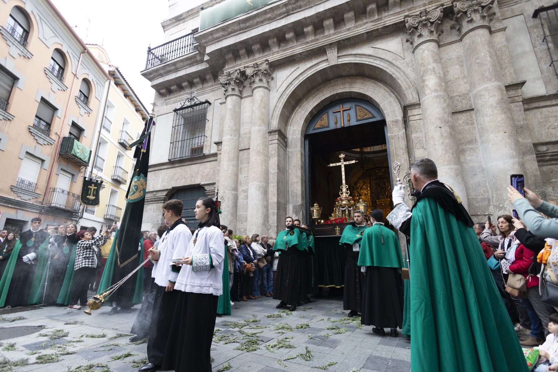 La procesión de la Cruz de Mayo, en imágenes