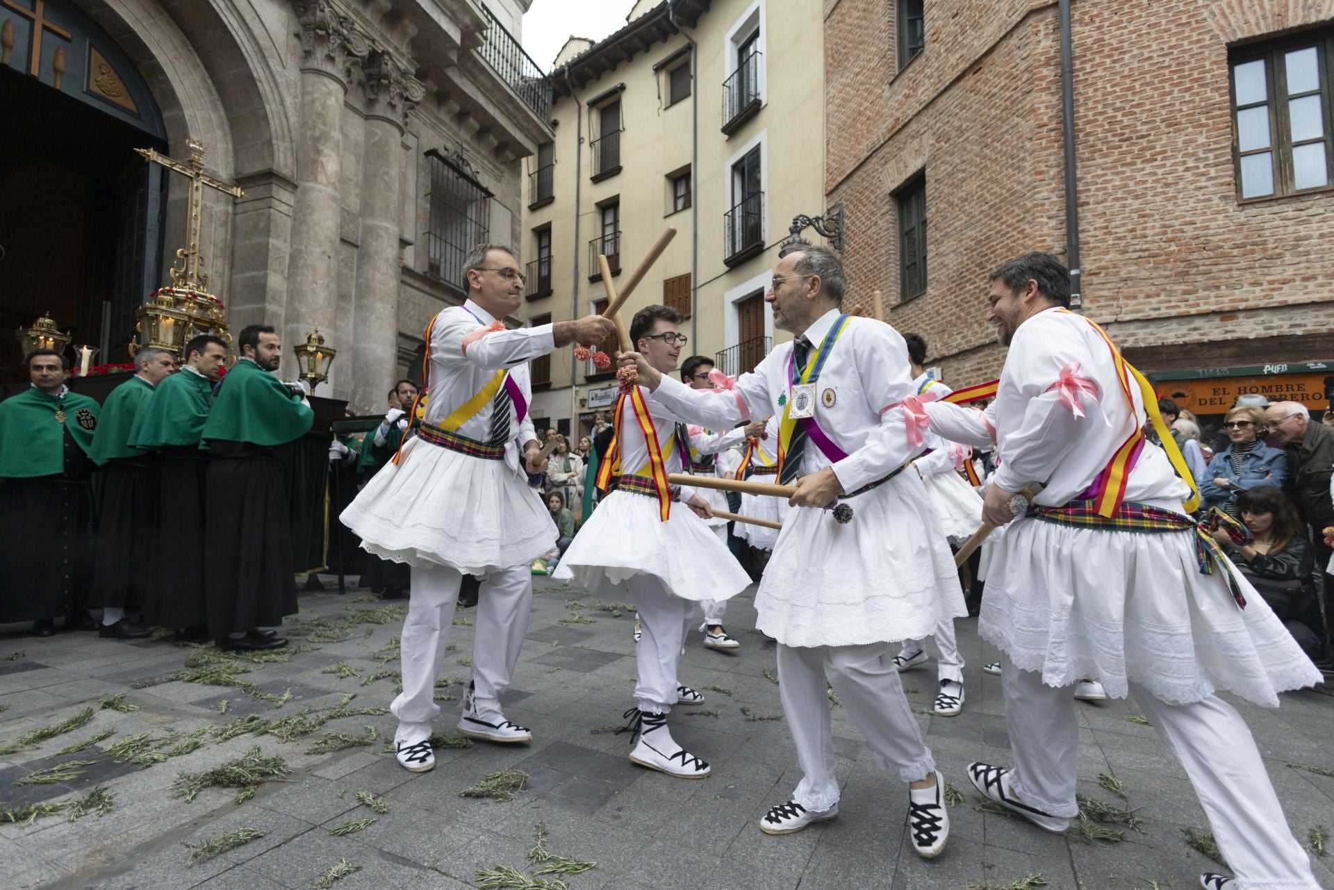 La procesión de la Cruz de Mayo, en imágenes