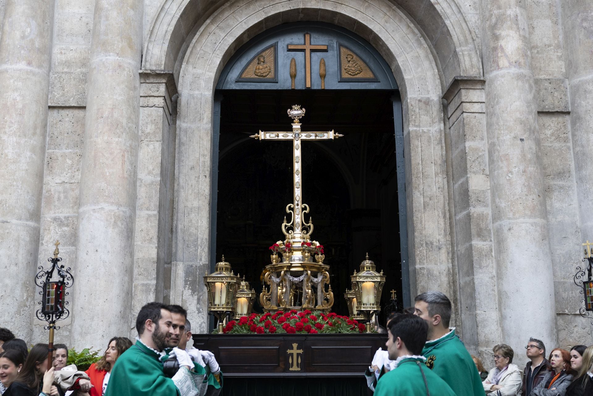 La procesión de la Cruz de Mayo, en imágenes