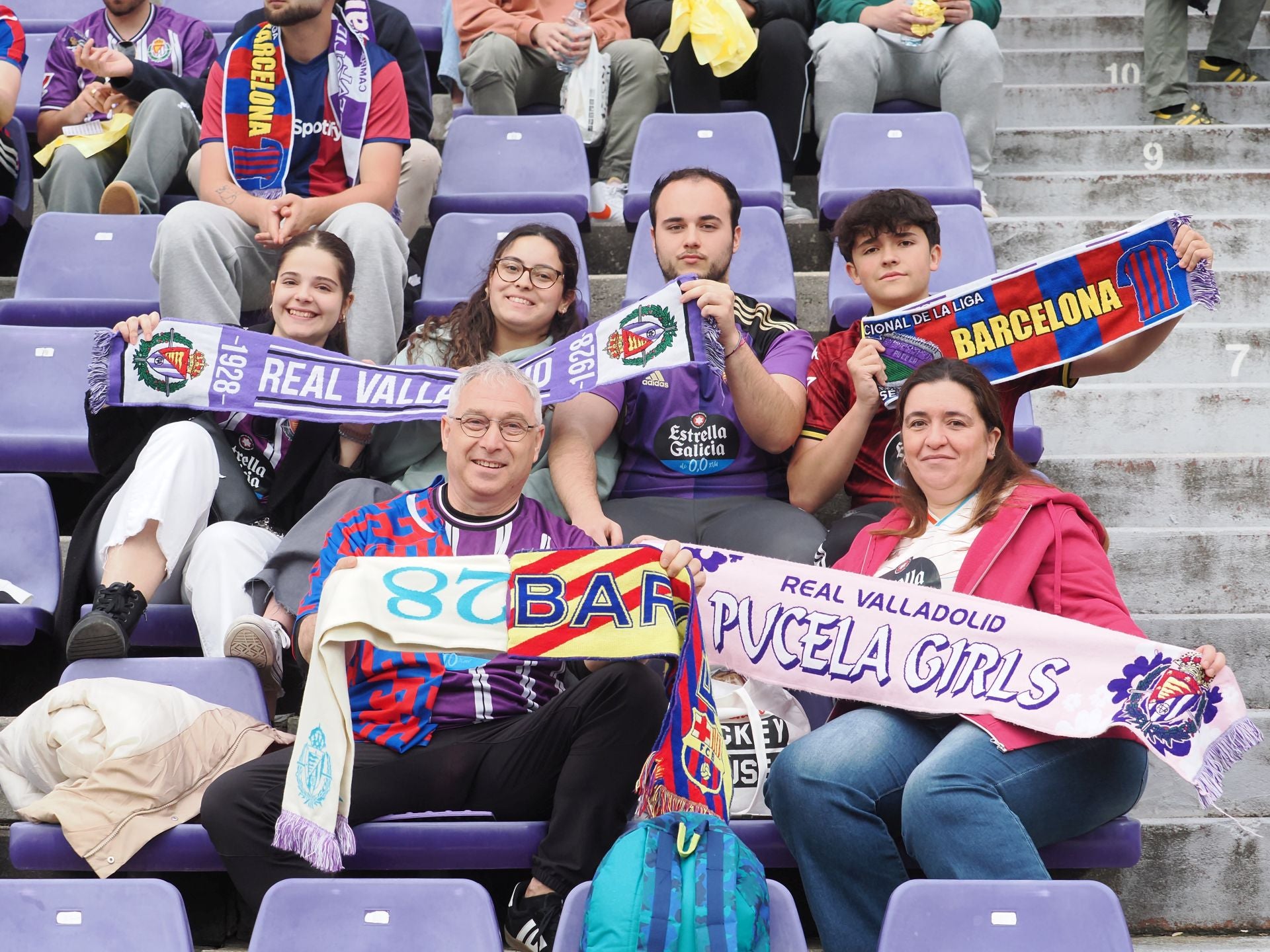 Búscate en la grada del Real Valladolid - FC Barcelona (1/5)