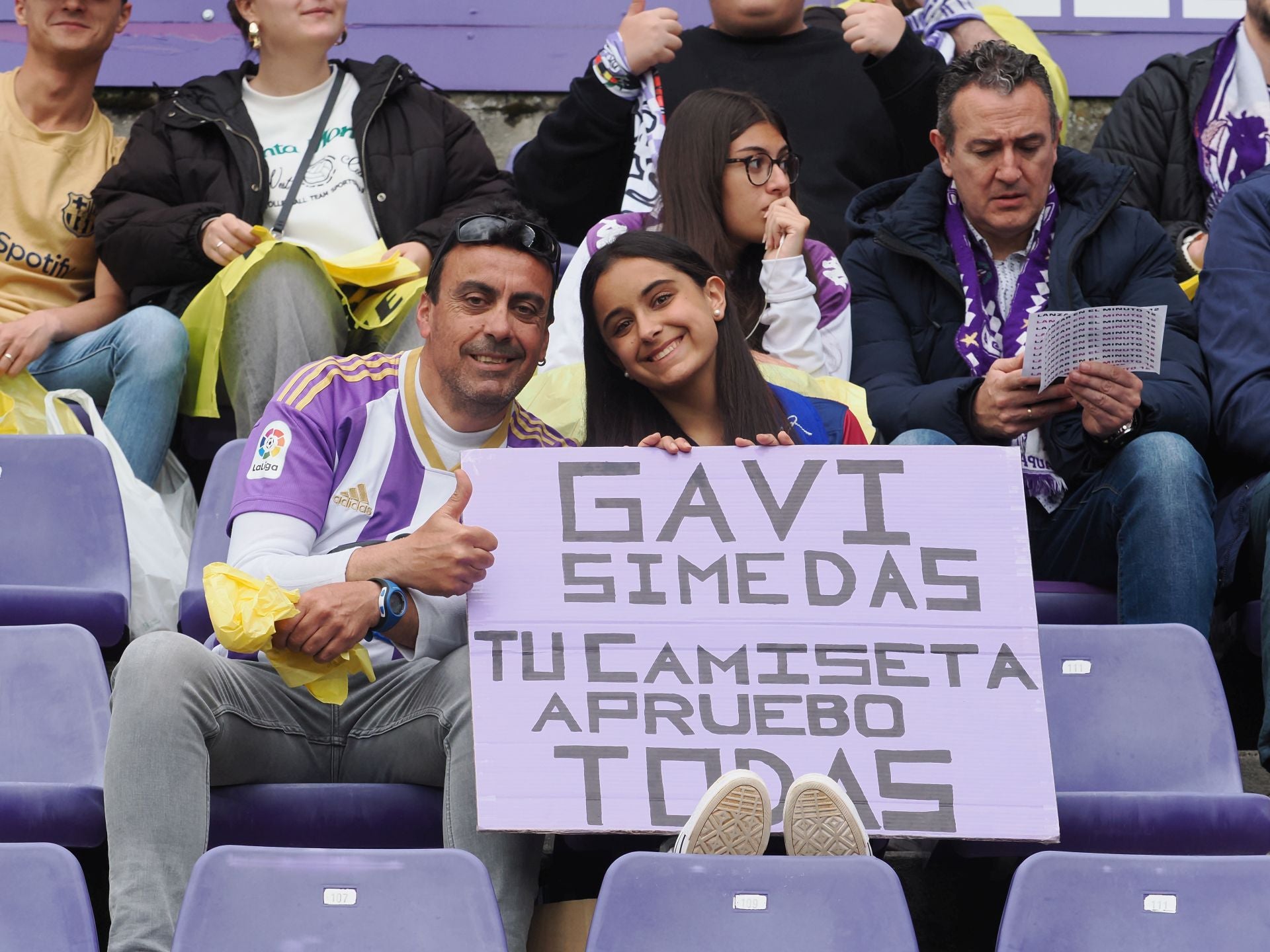 Búscate en la grada del Real Valladolid - FC Barcelona (2/5)