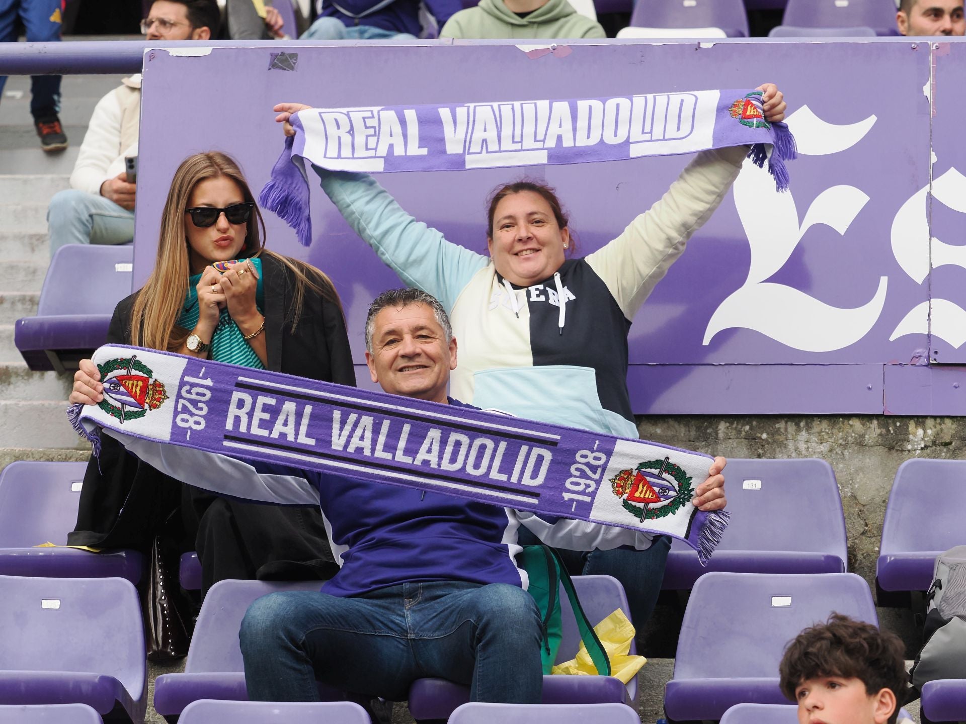 Búscate en la grada del Real Valladolid - FC Barcelona (2/5)