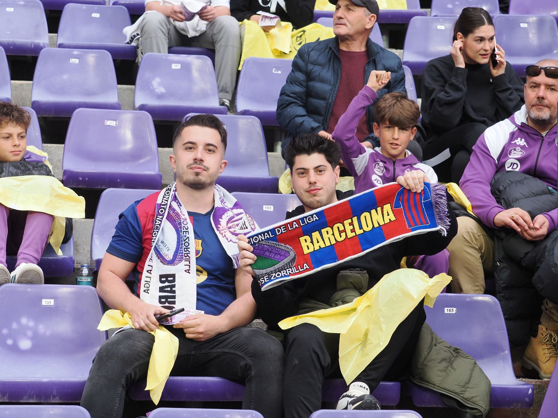 Búscate en la grada del Real Valladolid - FC Barcelona (2/5)