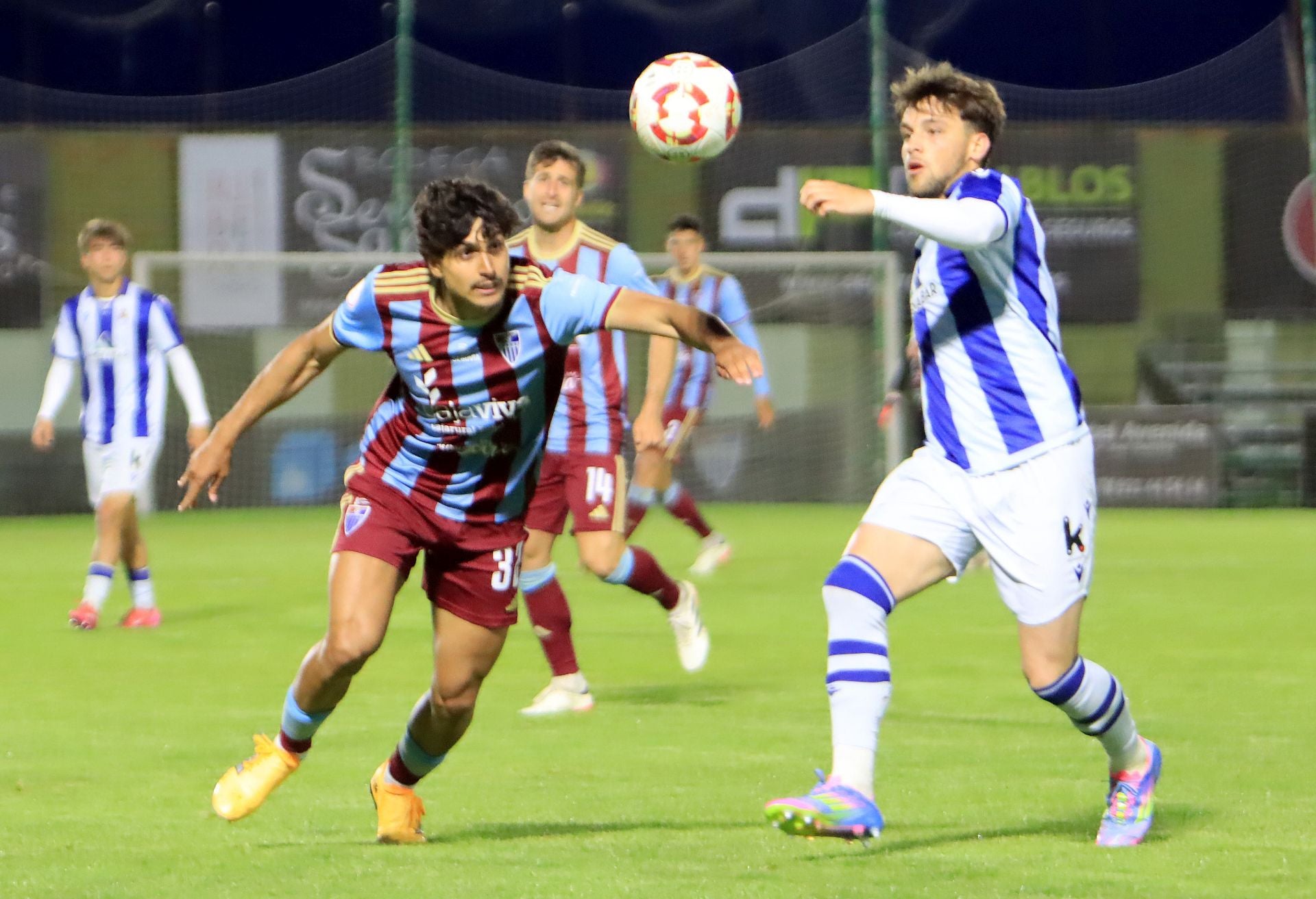 Fotos del empate entre la Segoviana y la Real Sociedad B
