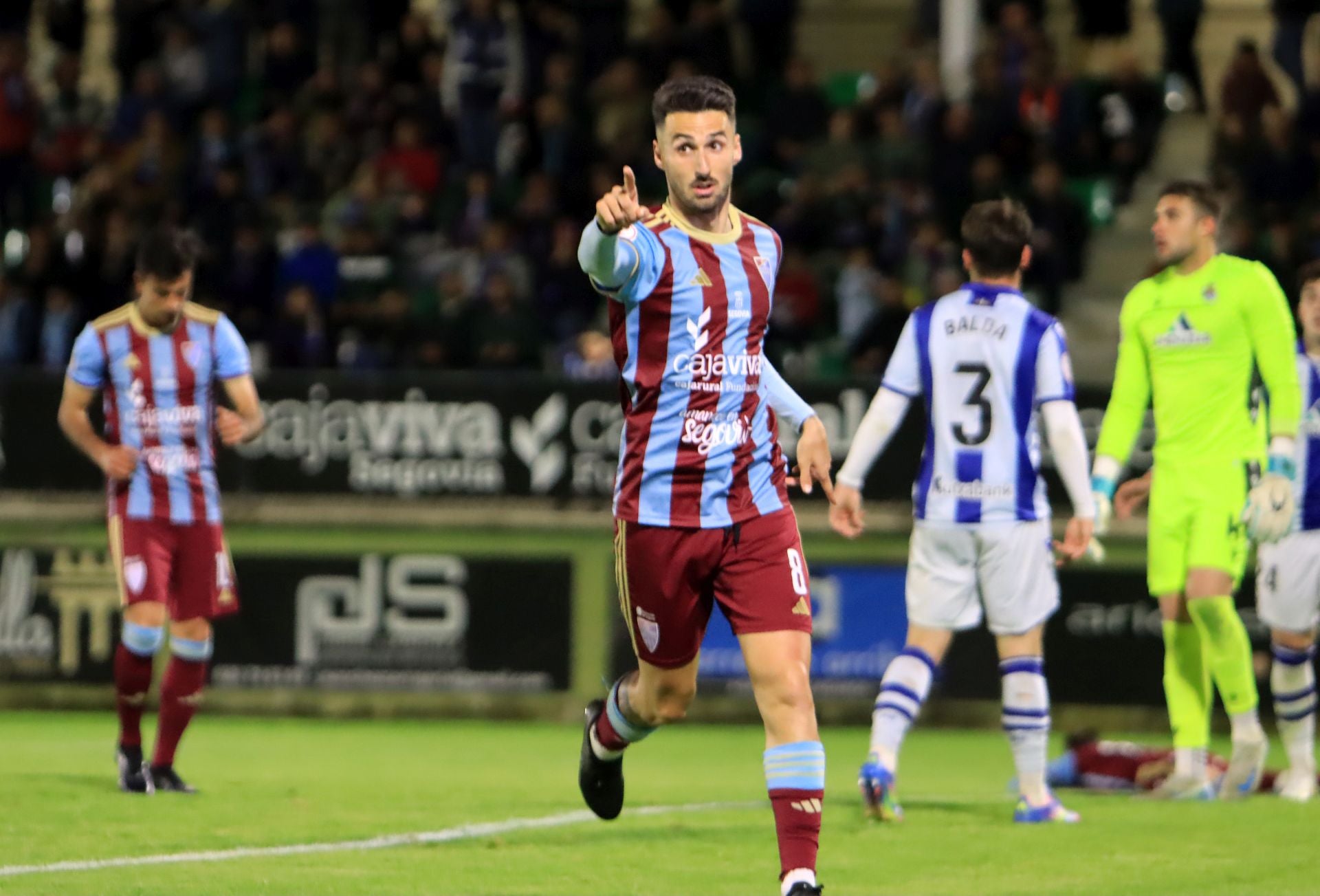 Fotos del empate entre la Segoviana y la Real Sociedad B
