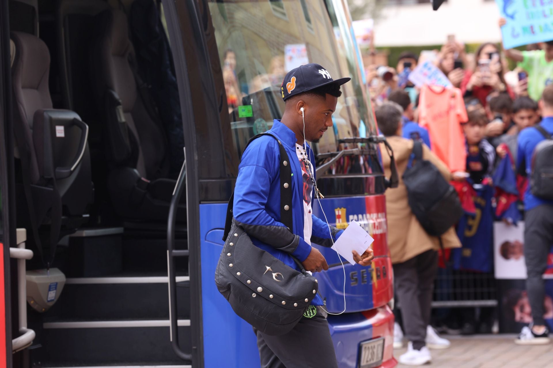 Llegada de los jugadores del Barça al hotel de Valladolid