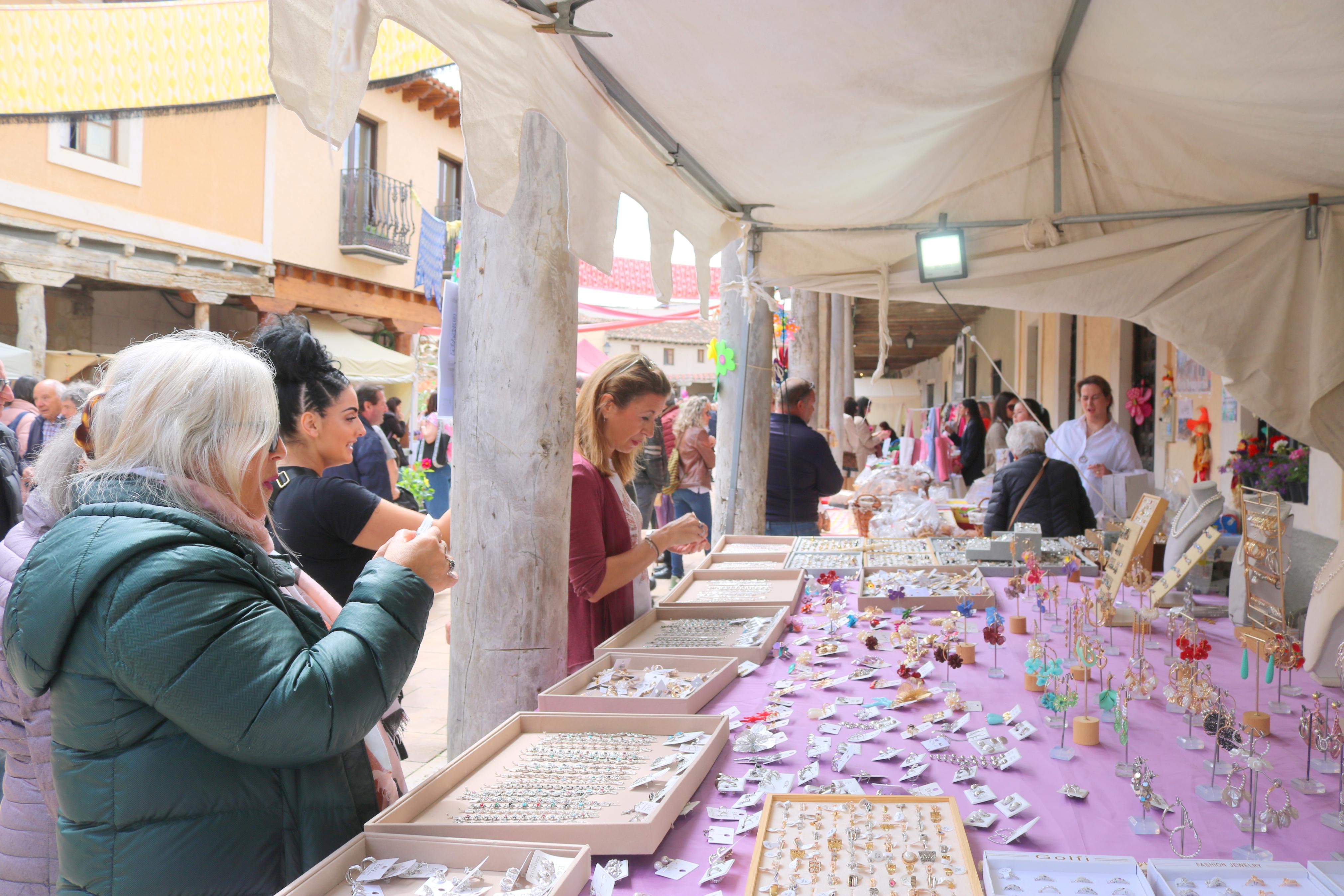 XIV Mercado de la Flor en Ampudia