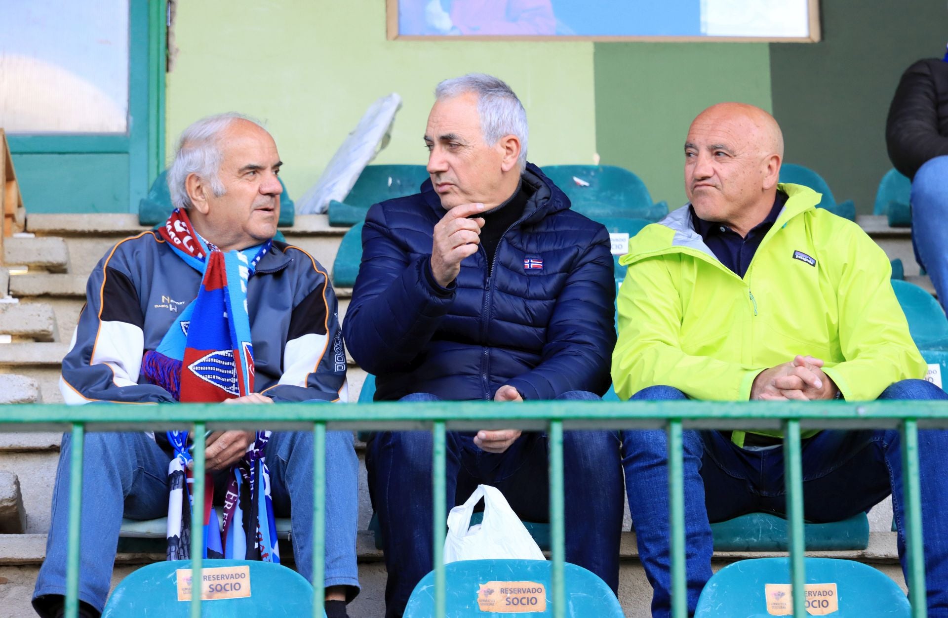 Búscate en las gradas de La Albuera en el Segoviana vs Real Sociedad B