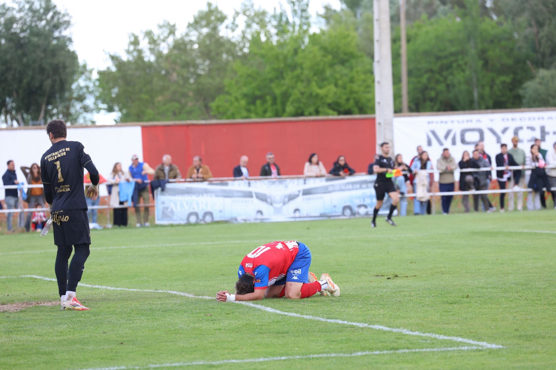 El partido entre el Tordesillas y el Villaralbo, en imágenes