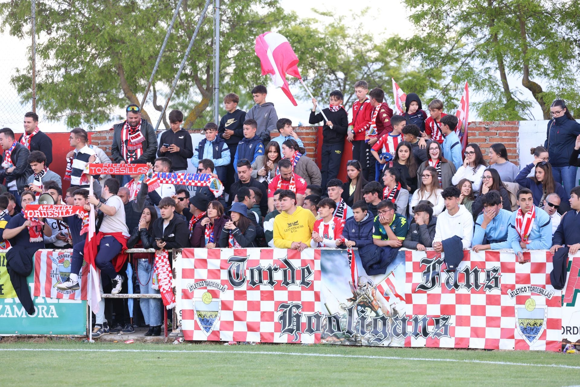 El partido entre el Tordesillas y el Villaralbo, en imágenes