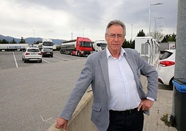 Ángel Esteban, nuevo presidente de Asetra, en el Centro de Transportes de Segovia.