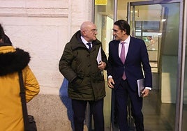Jesús Julio Carnero, alcalde de Valladolid, y Juan Carlos Suárez-Quiñones, consejero de Medio Ambiente, tras una reunión del Consejo de Administración de la sociedad Valladolid Alta Velocidad.