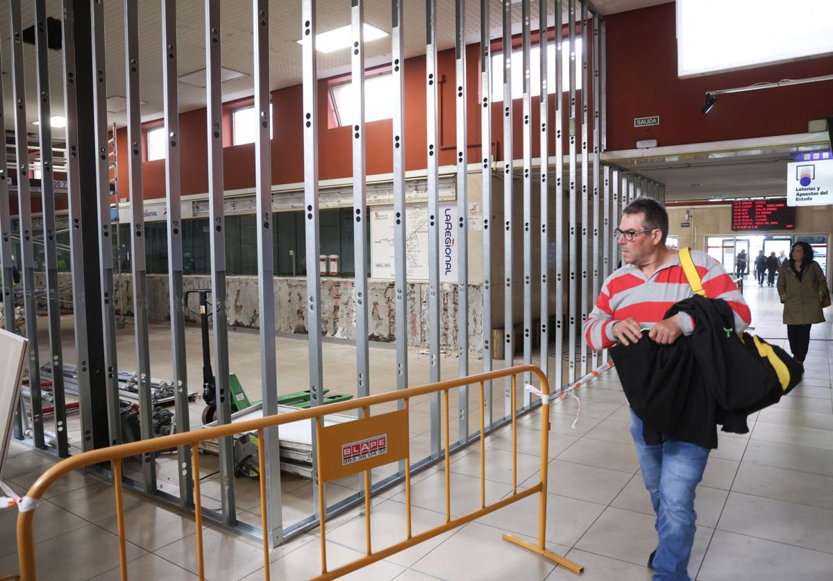 Carnero: «La reforma de la estación de buses y la obra de Arco de Ladrillo transformarán esta zona»
