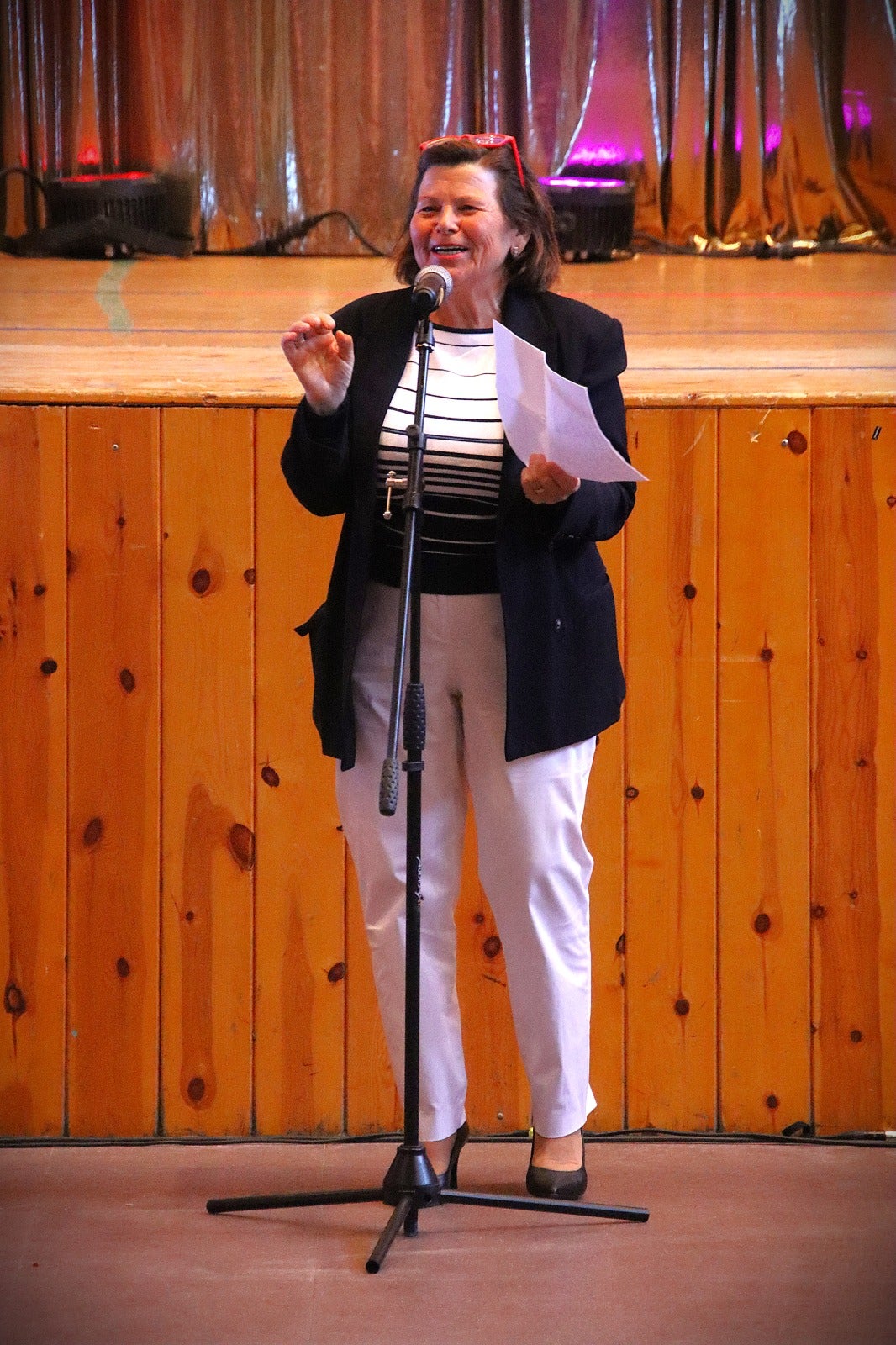 Teresa Mancho Cuadrado, de 93 años, recibe el homenaje de Villabrágima