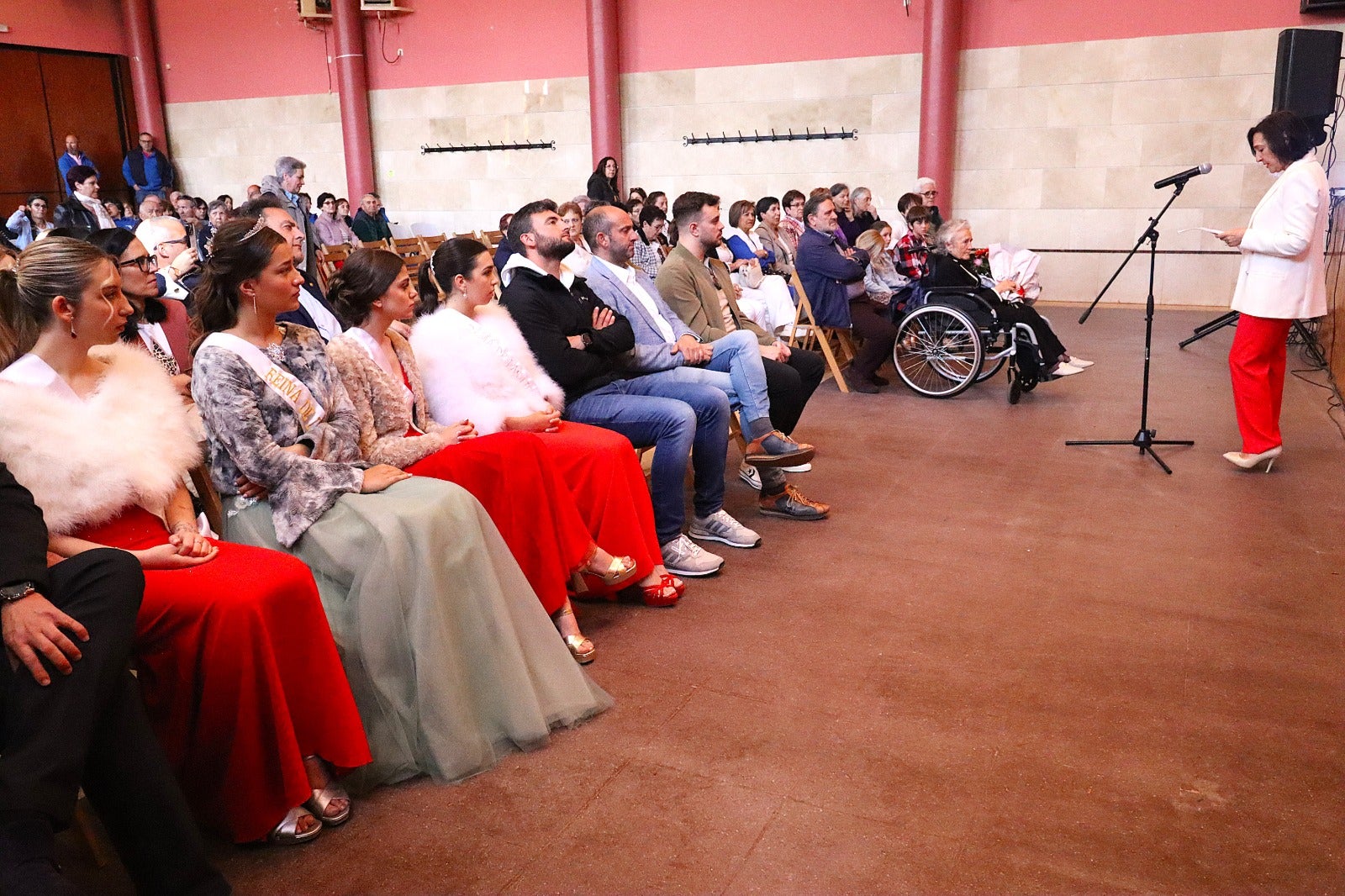 Teresa Mancho Cuadrado, de 93 años, recibe el homenaje de Villabrágima