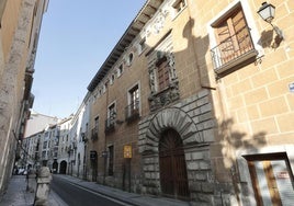 Fachada del Palacio del marqués de Valverde.