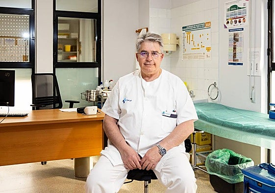 El 'Enfermero destacado del 2025', Juan Luis Badallo.