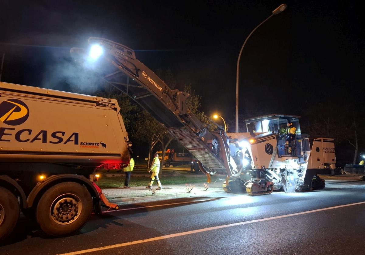 Comienza en San Rafael la sustitución del asfalto de la travesía para mitigar el ruido