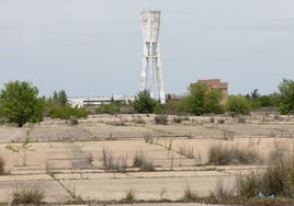 La única construcción que queda en pie en el solar que ocupó la fábrica de Uralita de Valladolid hasta su desmantelamiento.