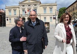 Vidal-Quadras alerta en Palencia sobre el «debilitamiento» de España y urge elecciones