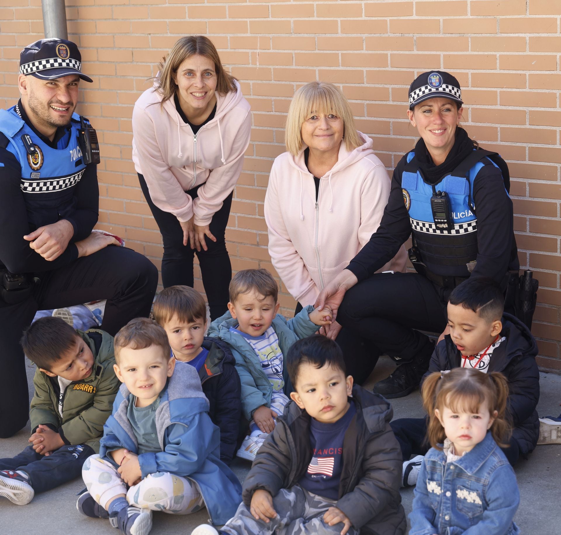 La Policía Local visita la Escuela Infantil Casilda Ordóñez