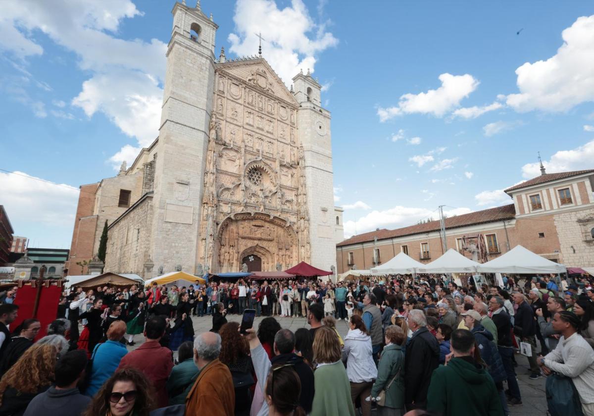 El entorno de San Pablo y Cadenas de San Gregorio, escenario clásico de la feria.