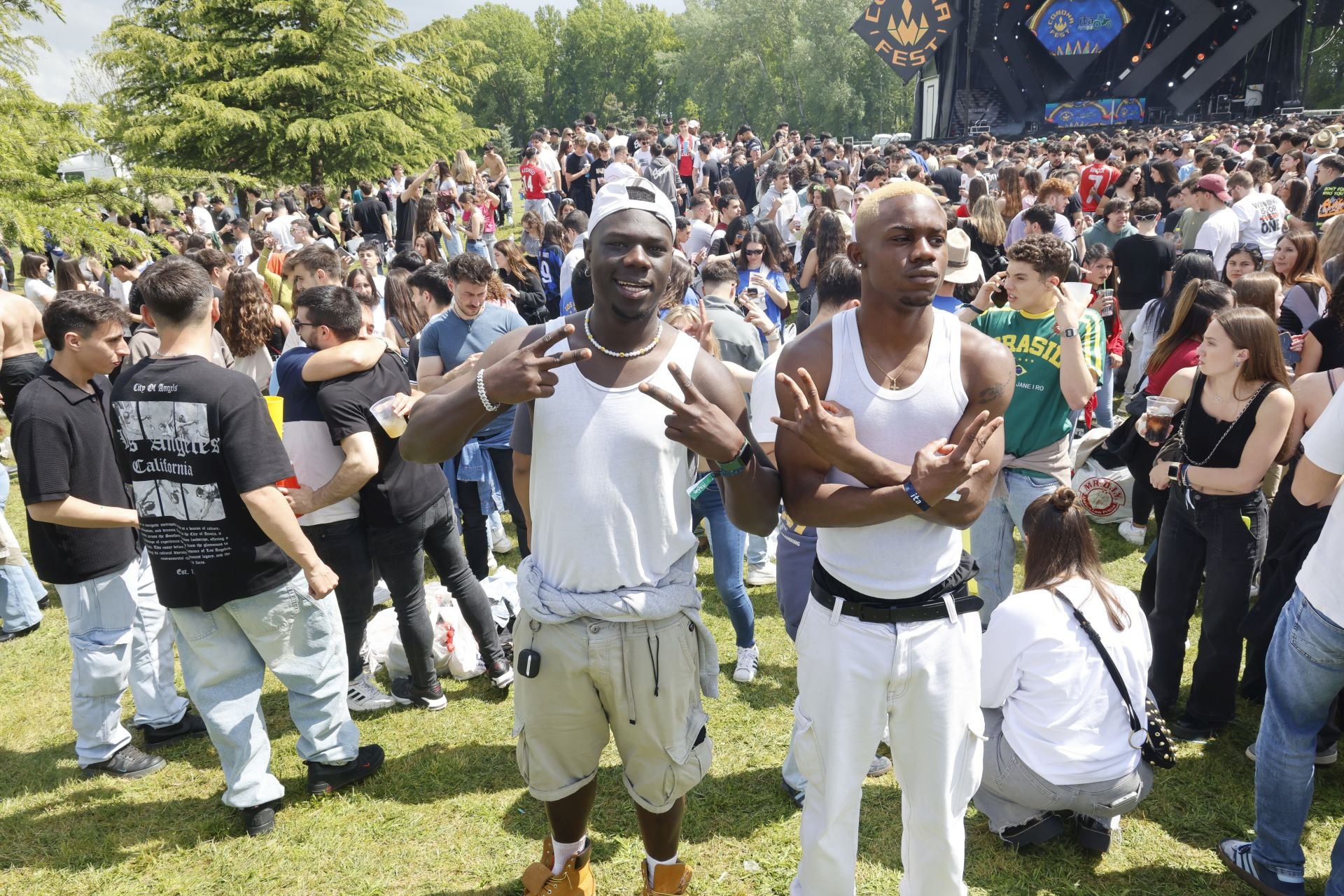 La fiesta de la ITA abarrota el parque Ribera Sur de jóvenes