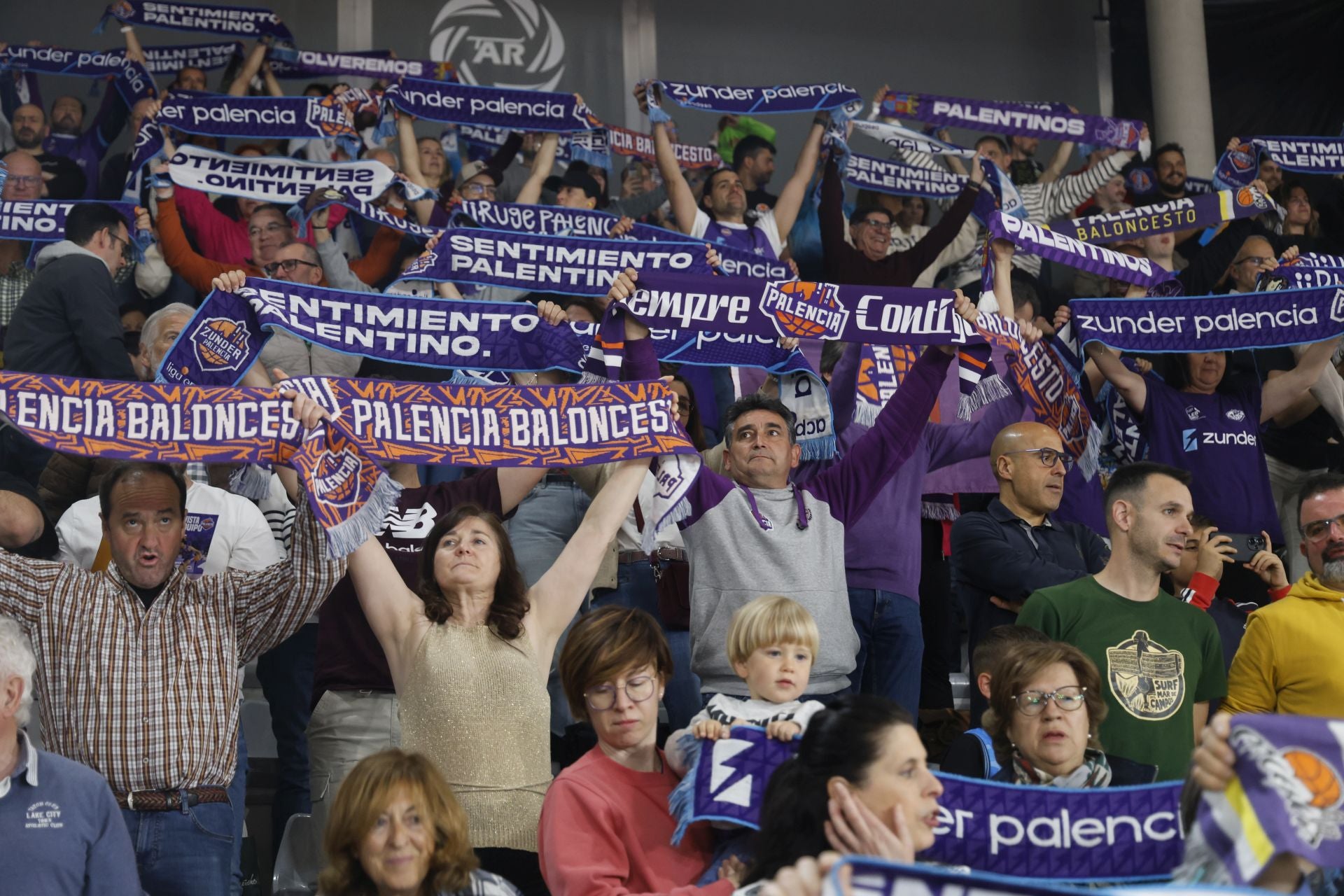 Búscate en las gradas del Súper Agropal Palencia-Betis