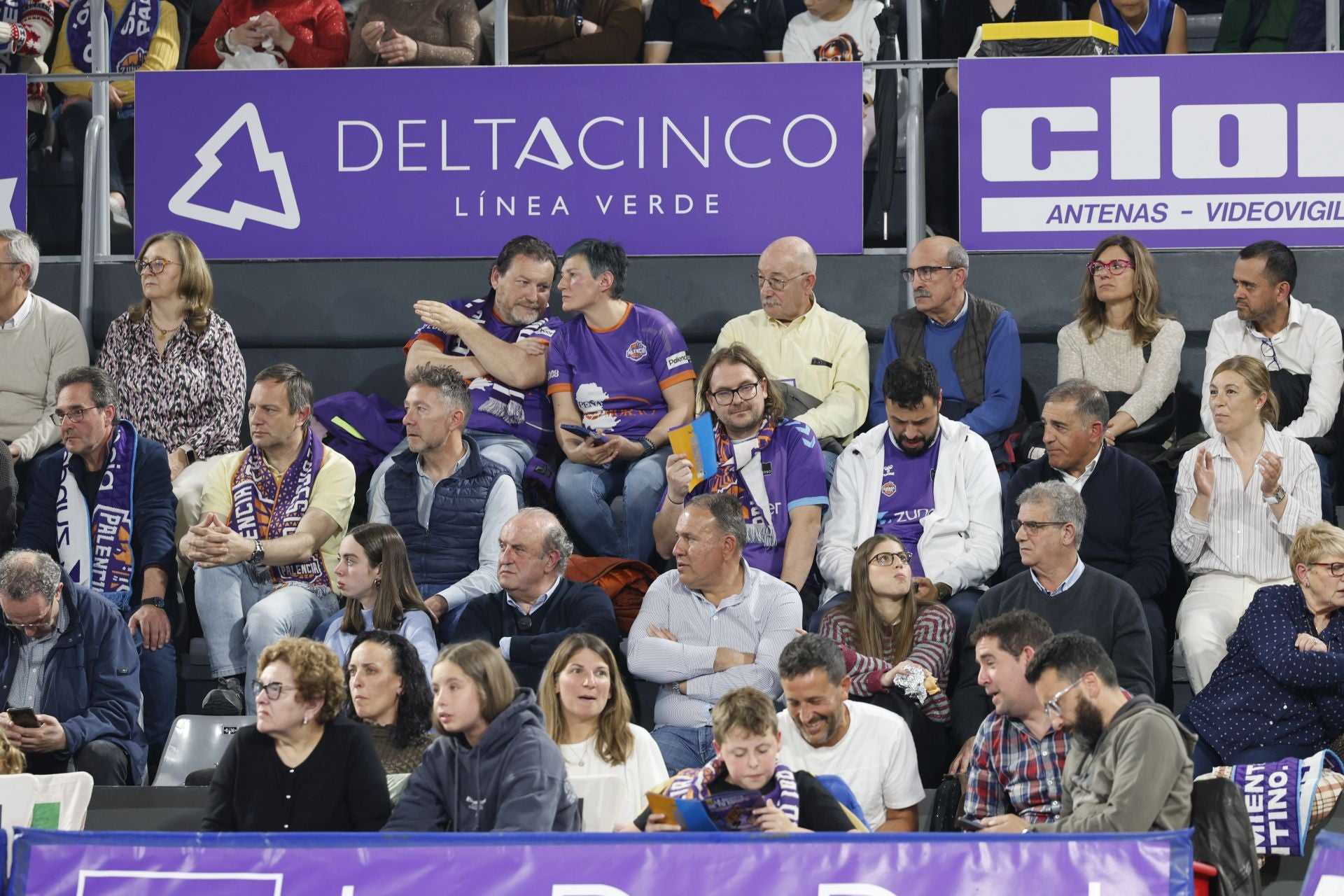 Búscate en las gradas del Súper Agropal Palencia-Betis