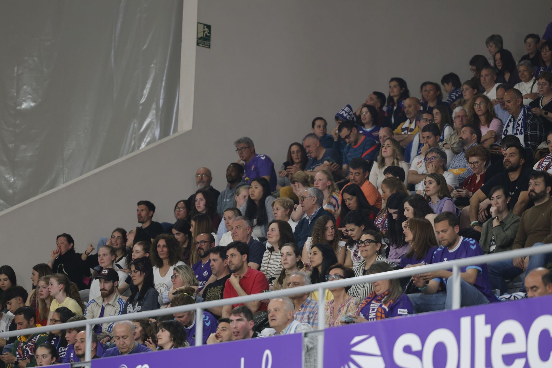 Búscate en las gradas del Súper Agropal Palencia-Betis