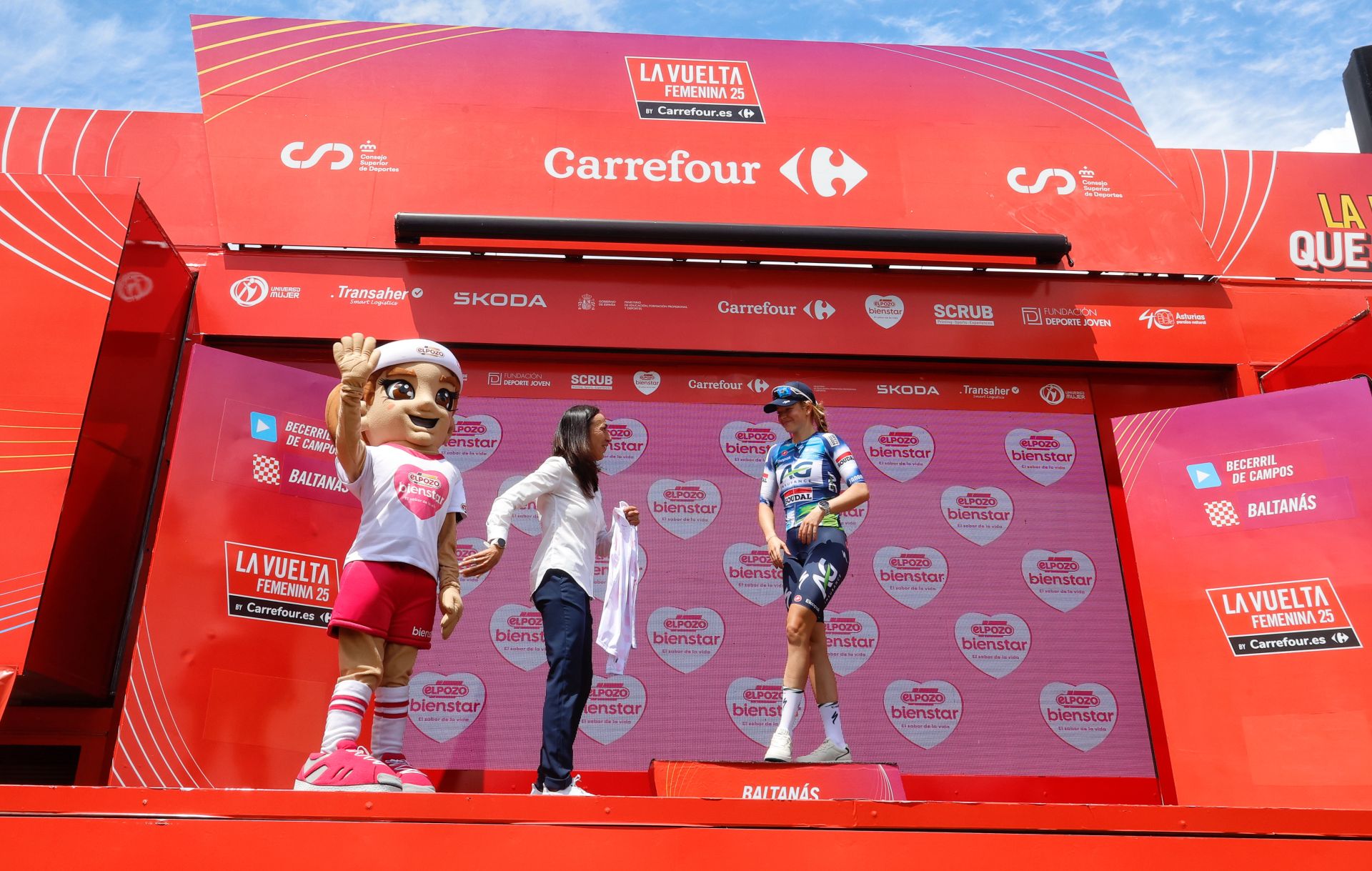 Así ha sido la llegada de La Vuelta Femenina a Baltanás