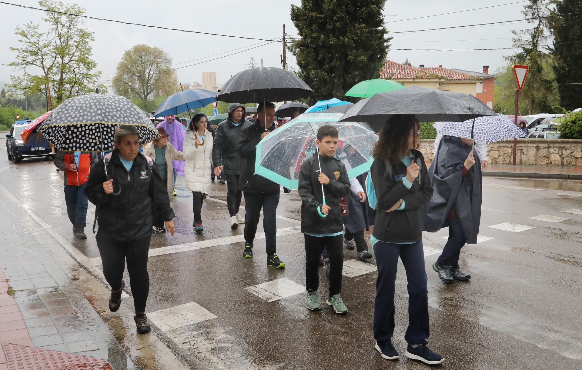Aspanis desafía a la lluvia
