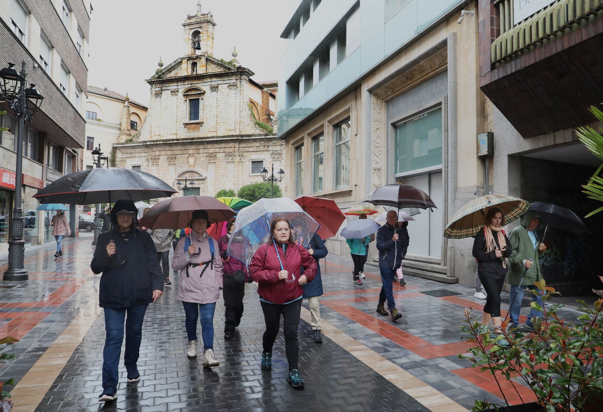 Aspanis desafía a la lluvia