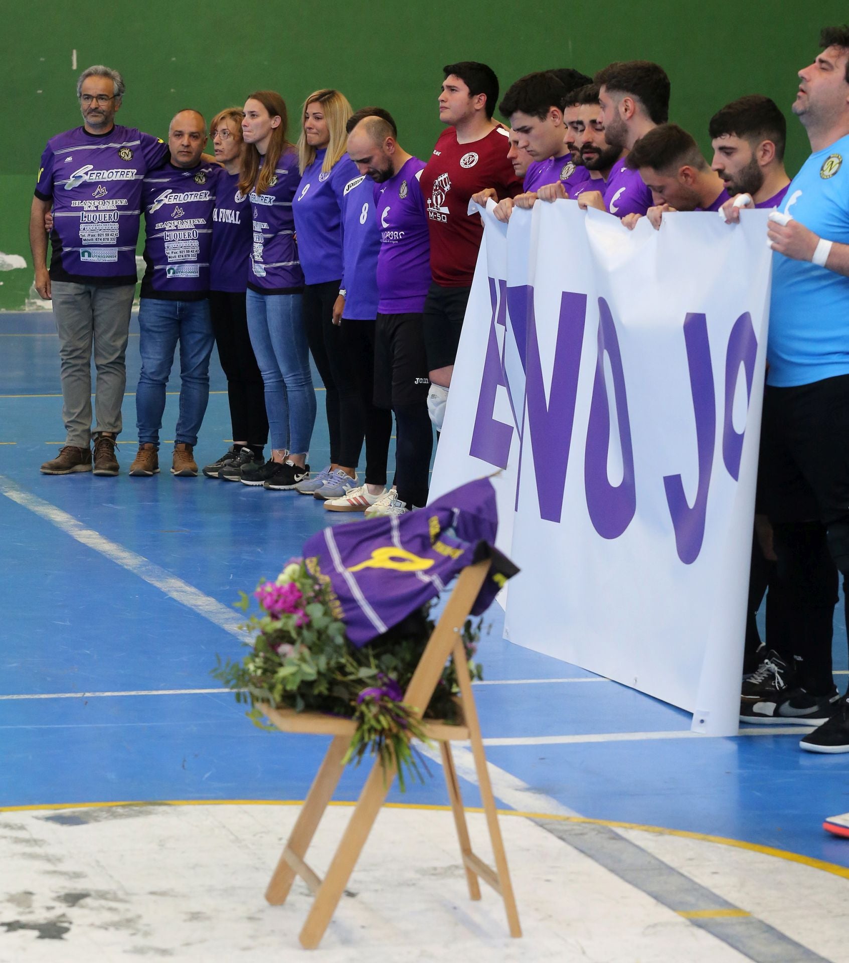 El sentido homenaje a Jonatan Rubio, en imágenes