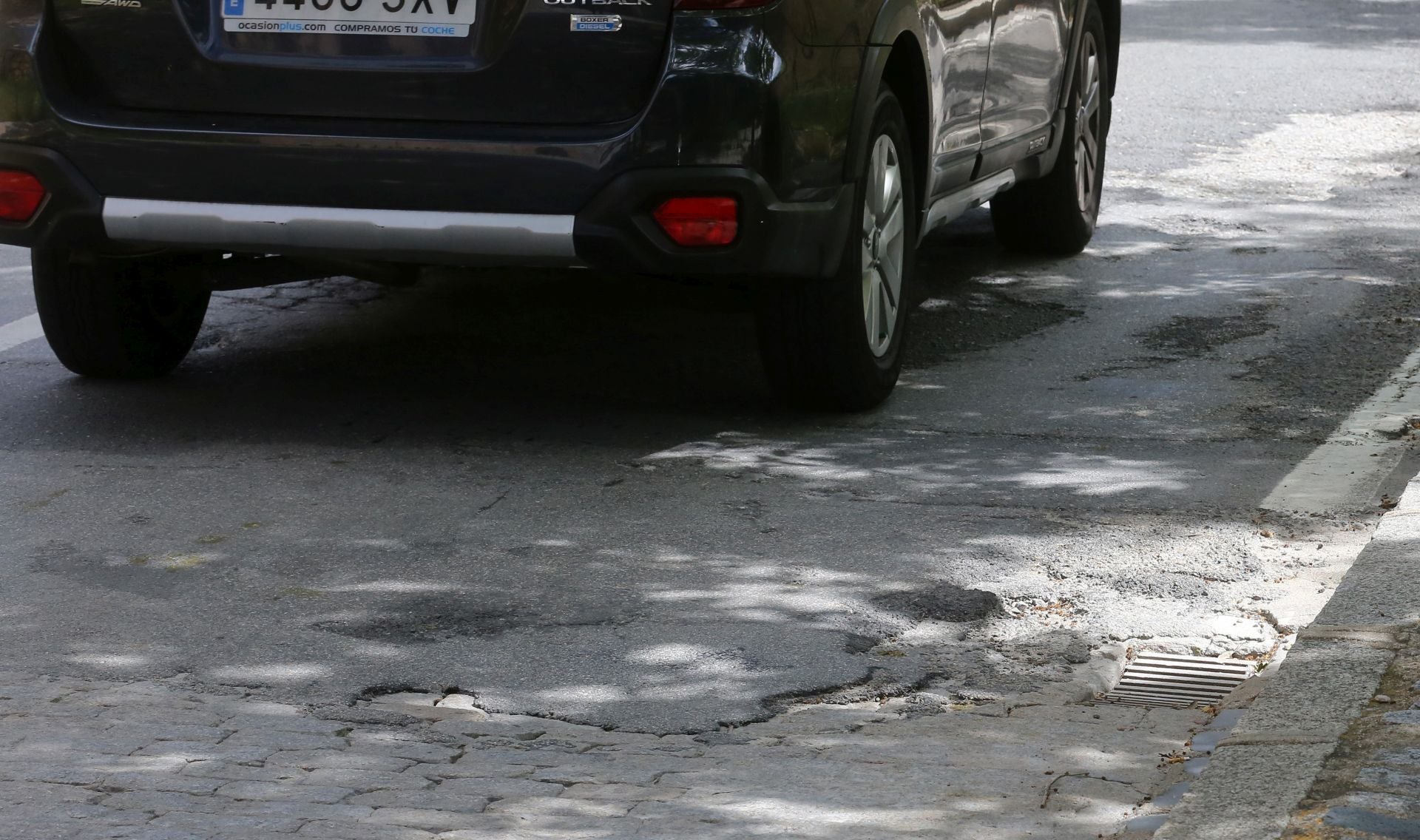 Fotos: el paseo de Santo Domingo, lleno de baches antes del inicio de las obras