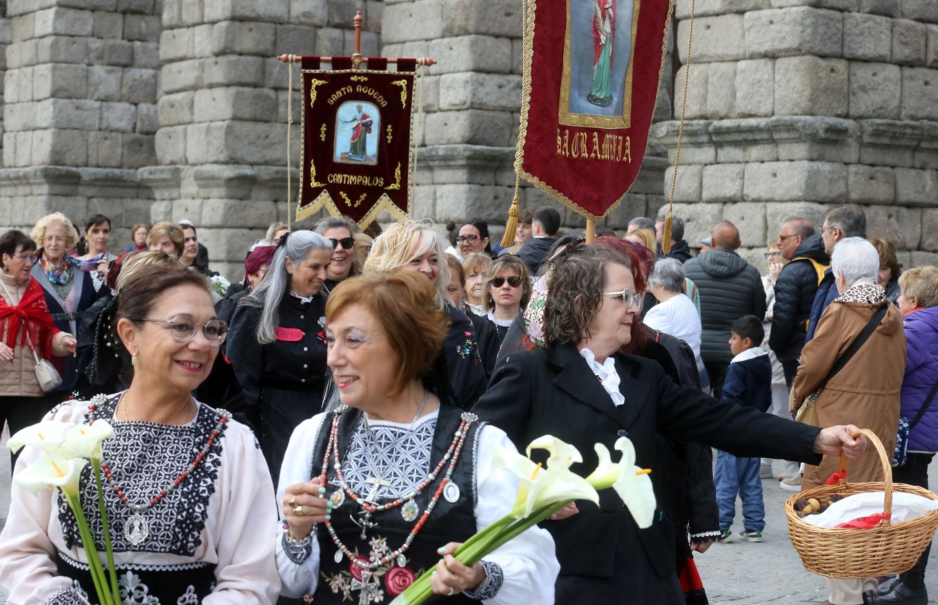 La romería de las aguederas de la provincia, en imágenes