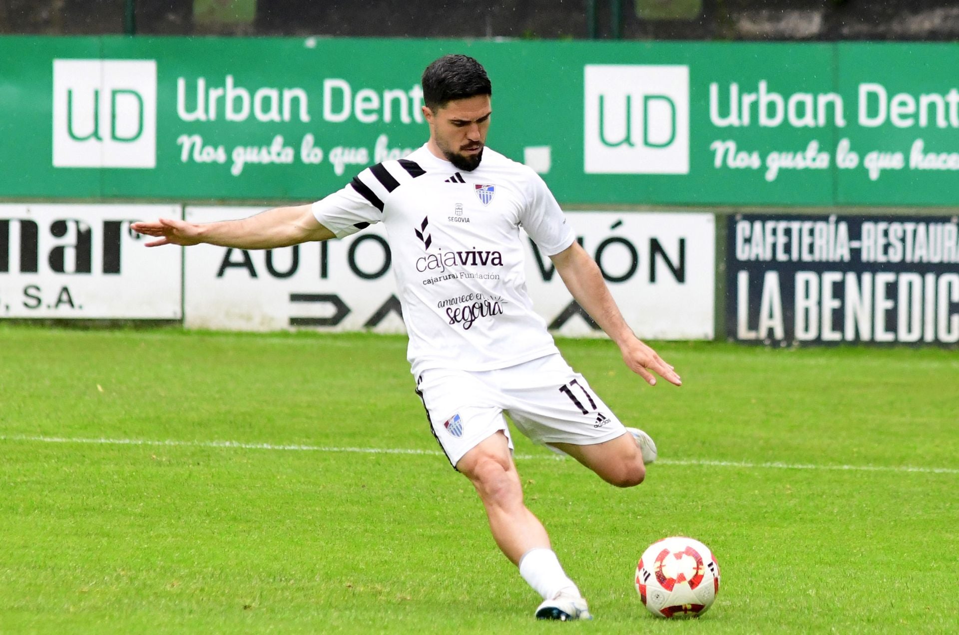 Fotos del partido entre el Sestao y la Segoviana