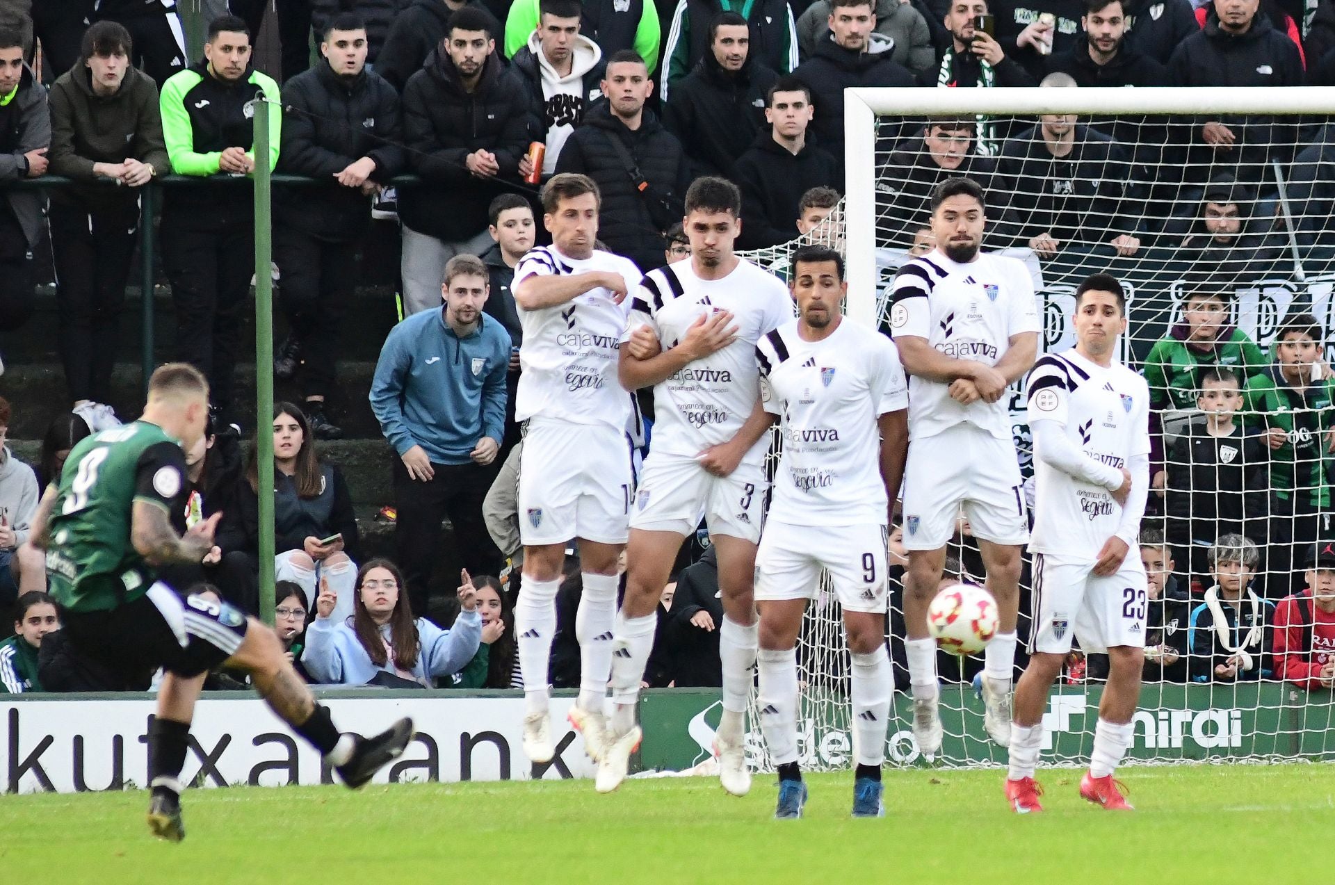 Fotos del partido entre el Sestao y la Segoviana