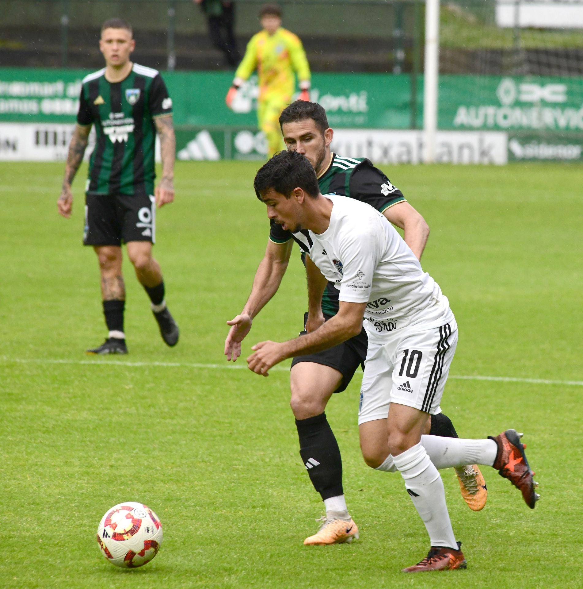 Fotos del partido entre el Sestao y la Segoviana
